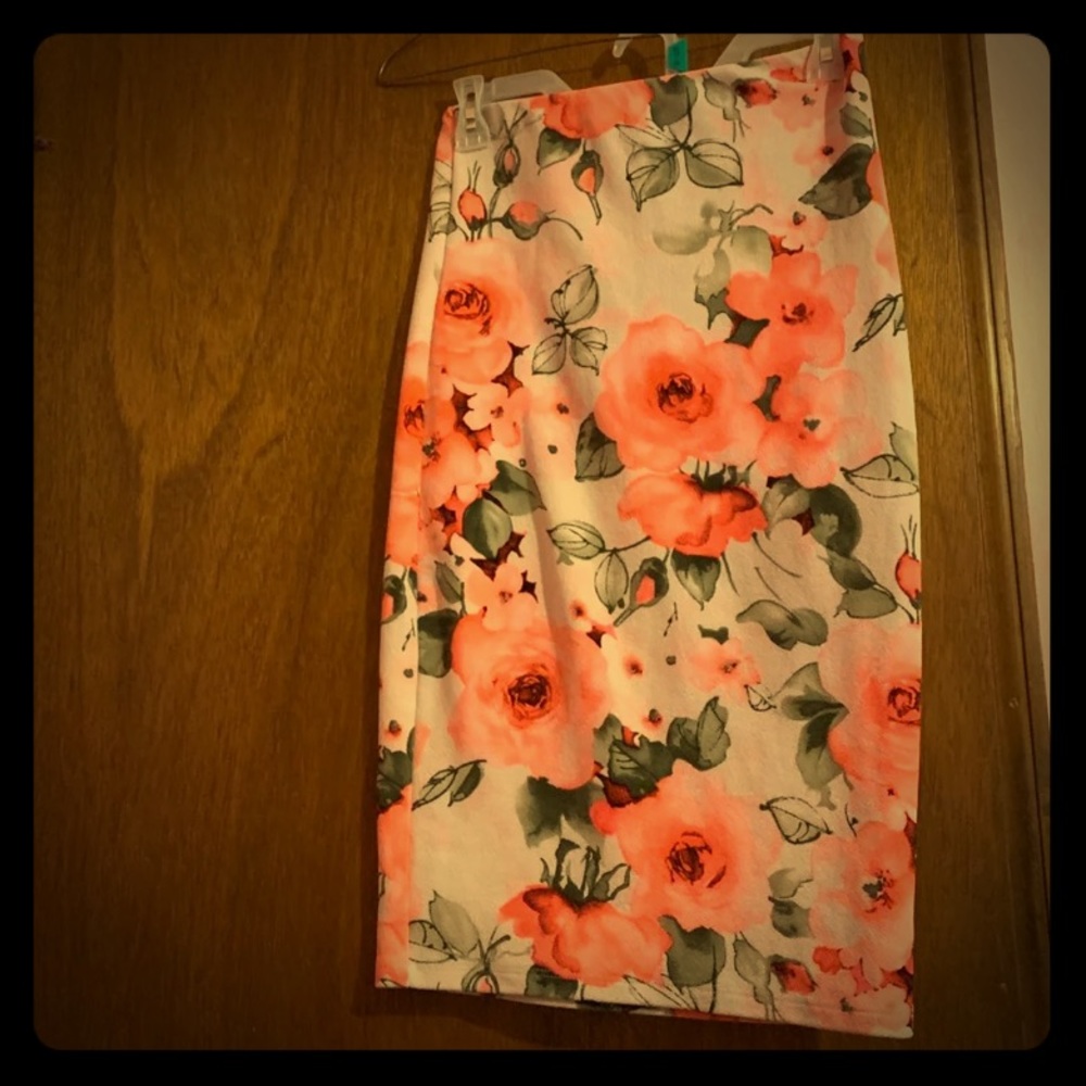 Pencil skirt